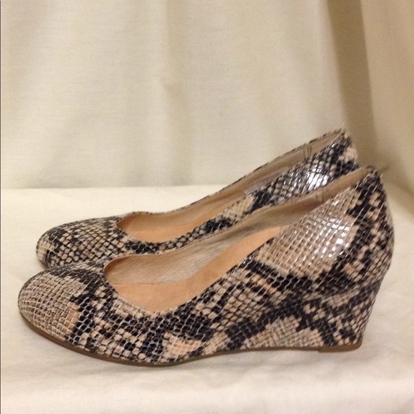 Vionic Shoes - Vionic Shoes